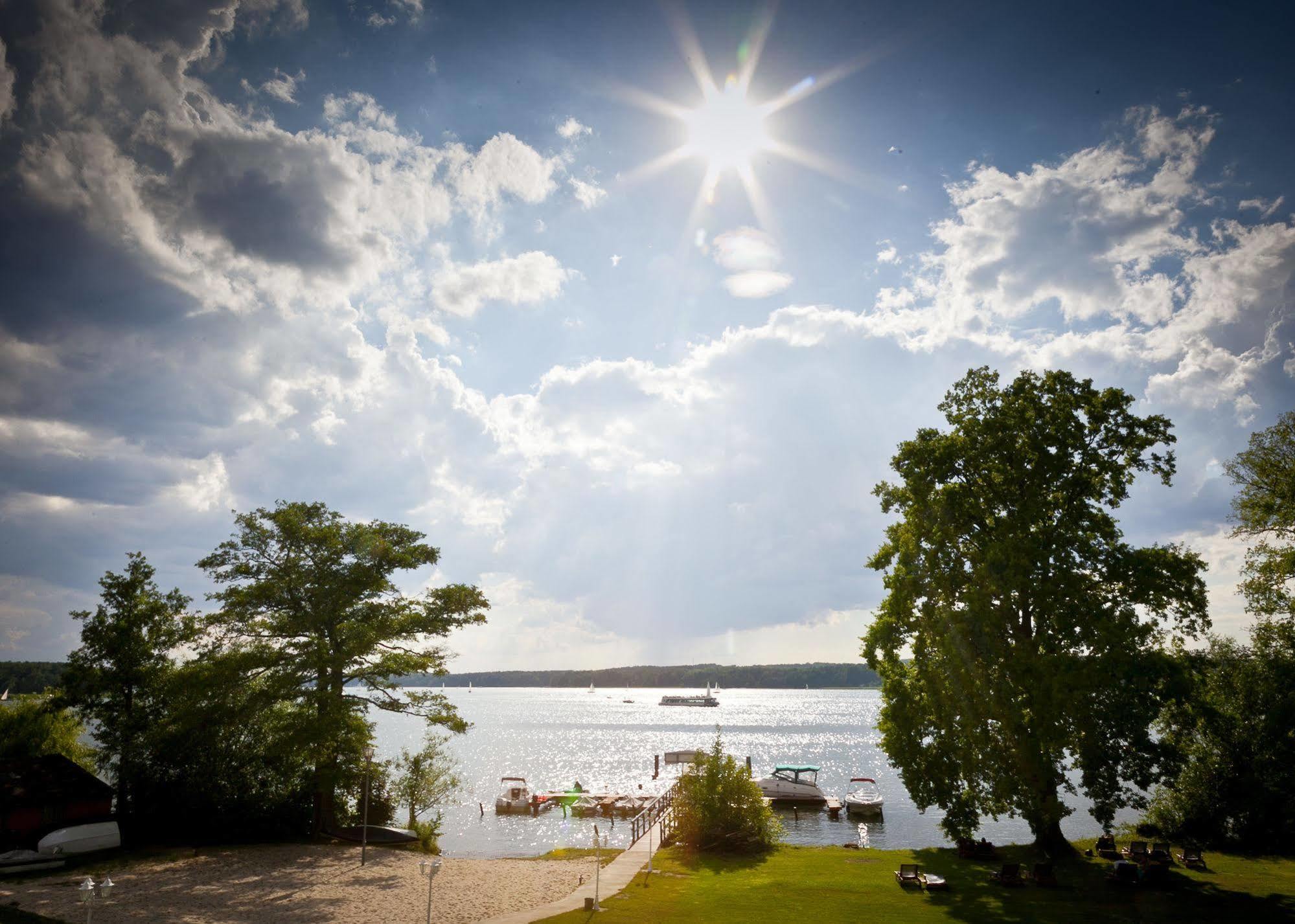 Hotel Resort Maerkisches Meer Diensdorf-Radlow Esterno foto